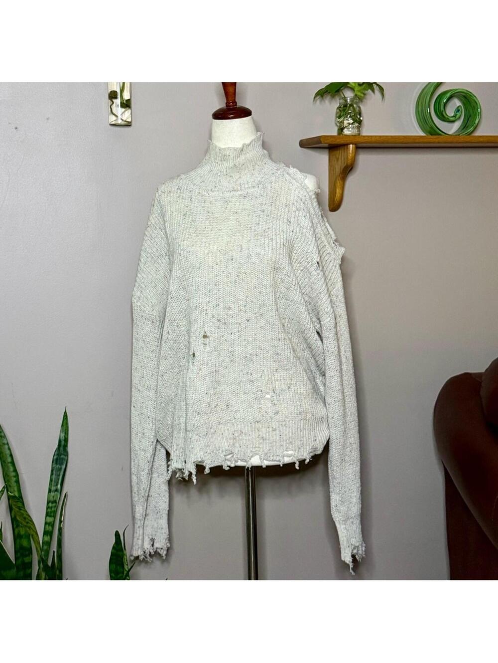 Moment Cozy White Distressed Knit Turtleneck Sweater